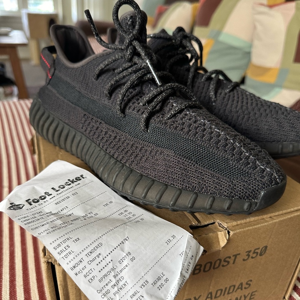Adidas Yeezy boost 350 v2 black men’s 10us